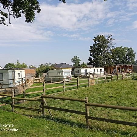 Отель Pulilane Le Torp-Mesnil Экстерьер фото